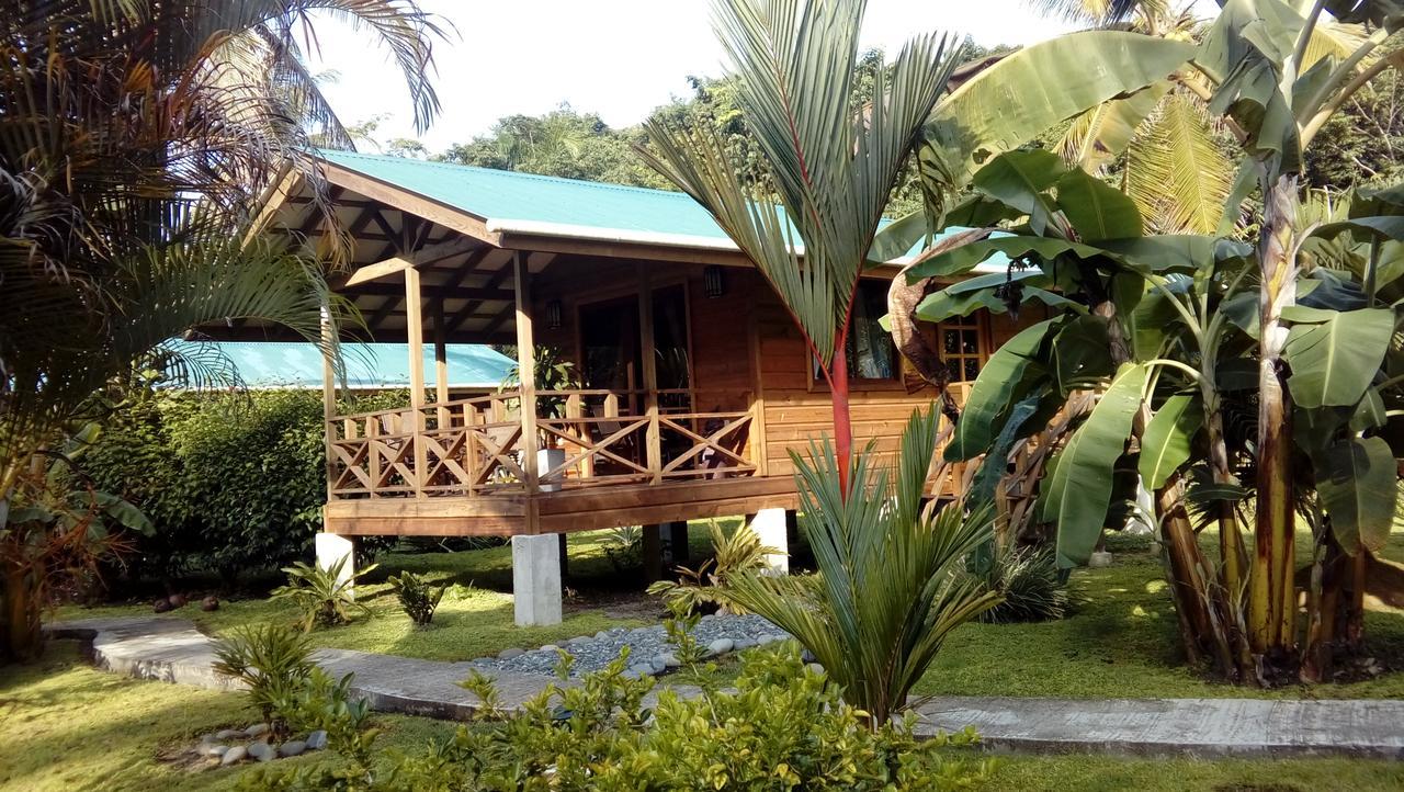 J And H Garden Cabinas Bocas del Toro Exterior photo