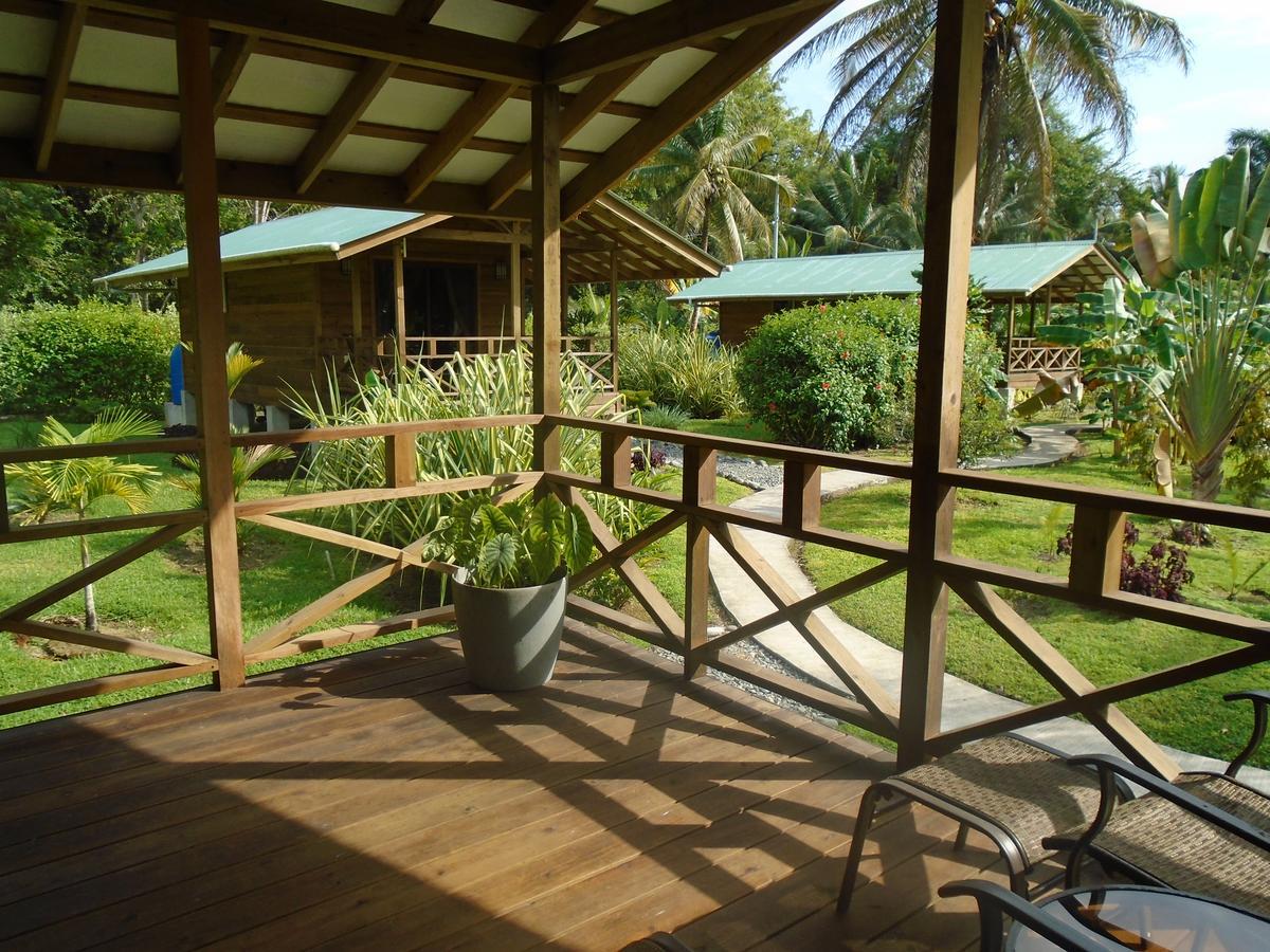 J And H Garden Cabinas Bocas del Toro Exterior photo